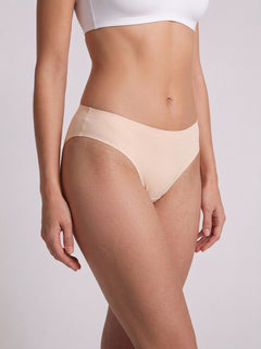 Nude model view - front