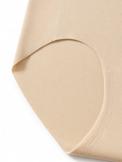 Cream detail view - leg-opening edge