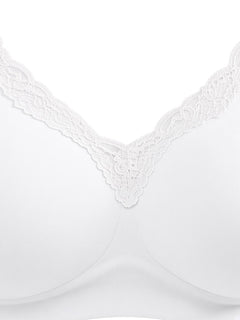 White detail view - floral lace neckline